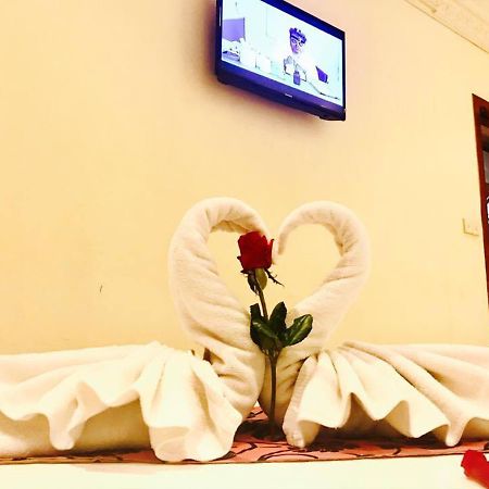 Red Hibiscus Hotel Phnom Penh Luaran gambar