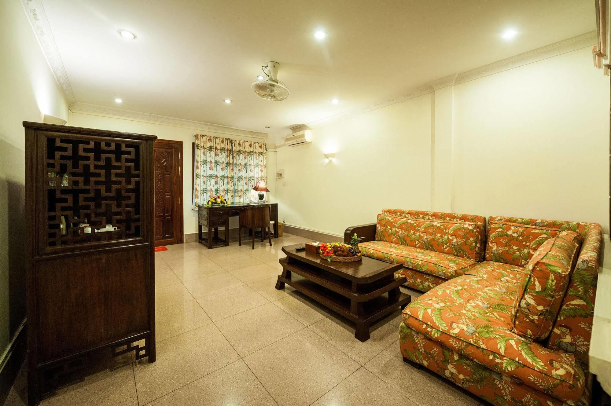 Red Hibiscus Hotel Phnom Penh Luaran gambar