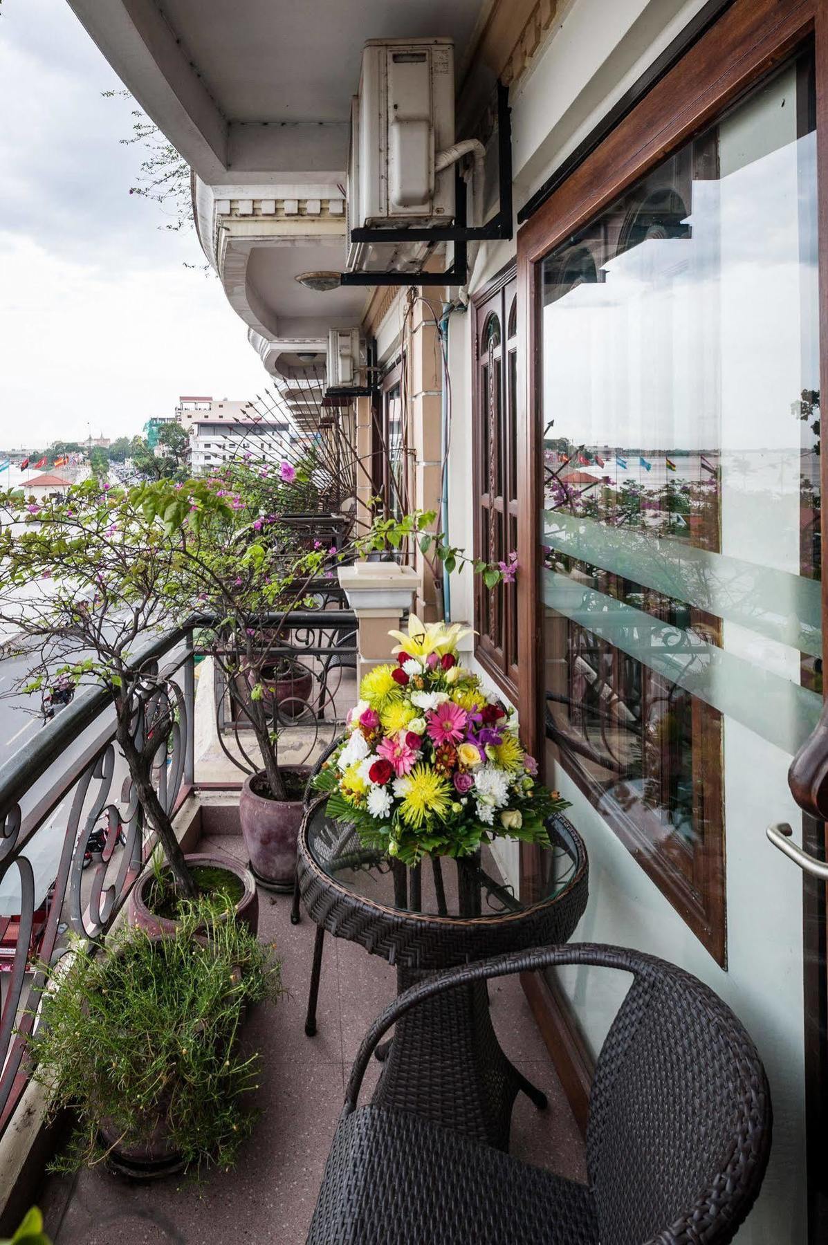Red Hibiscus Hotel Phnom Penh Luaran gambar