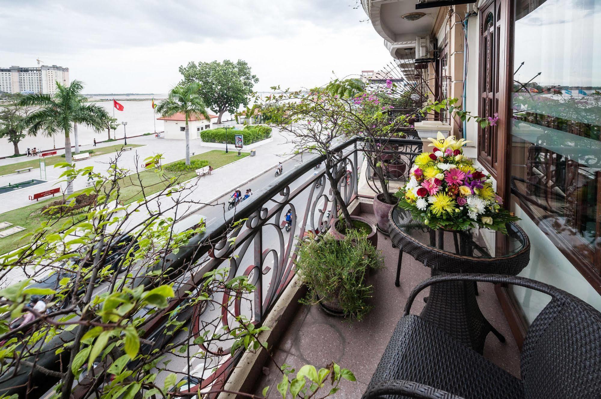 Red Hibiscus Hotel Phnom Penh Luaran gambar